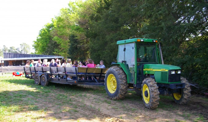 Tractor-Ride-680x400.jpg